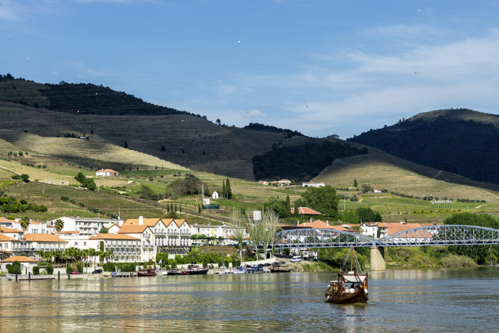 Vintage House River View.
