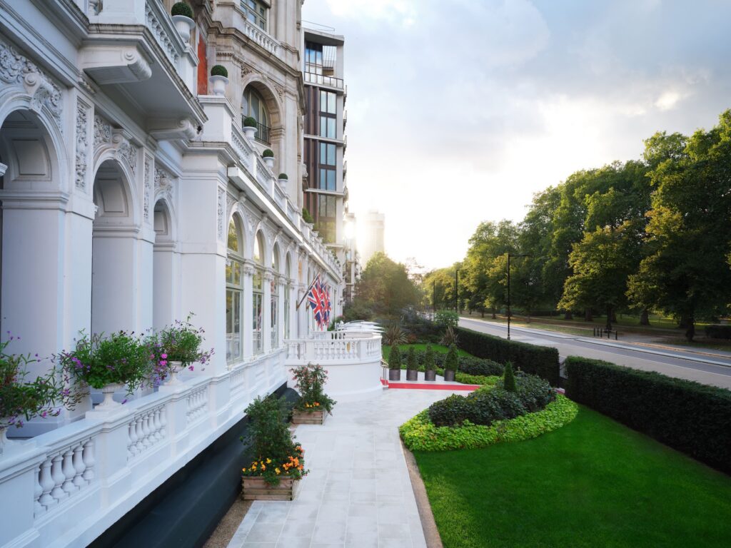 Mandarin Oriental Hyde Park London Outdoors Wedding Venue