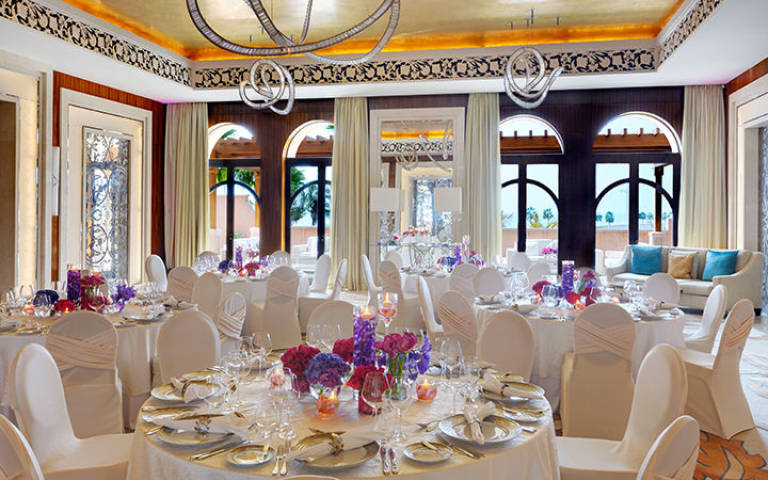 Beautiful wedding dinner seating