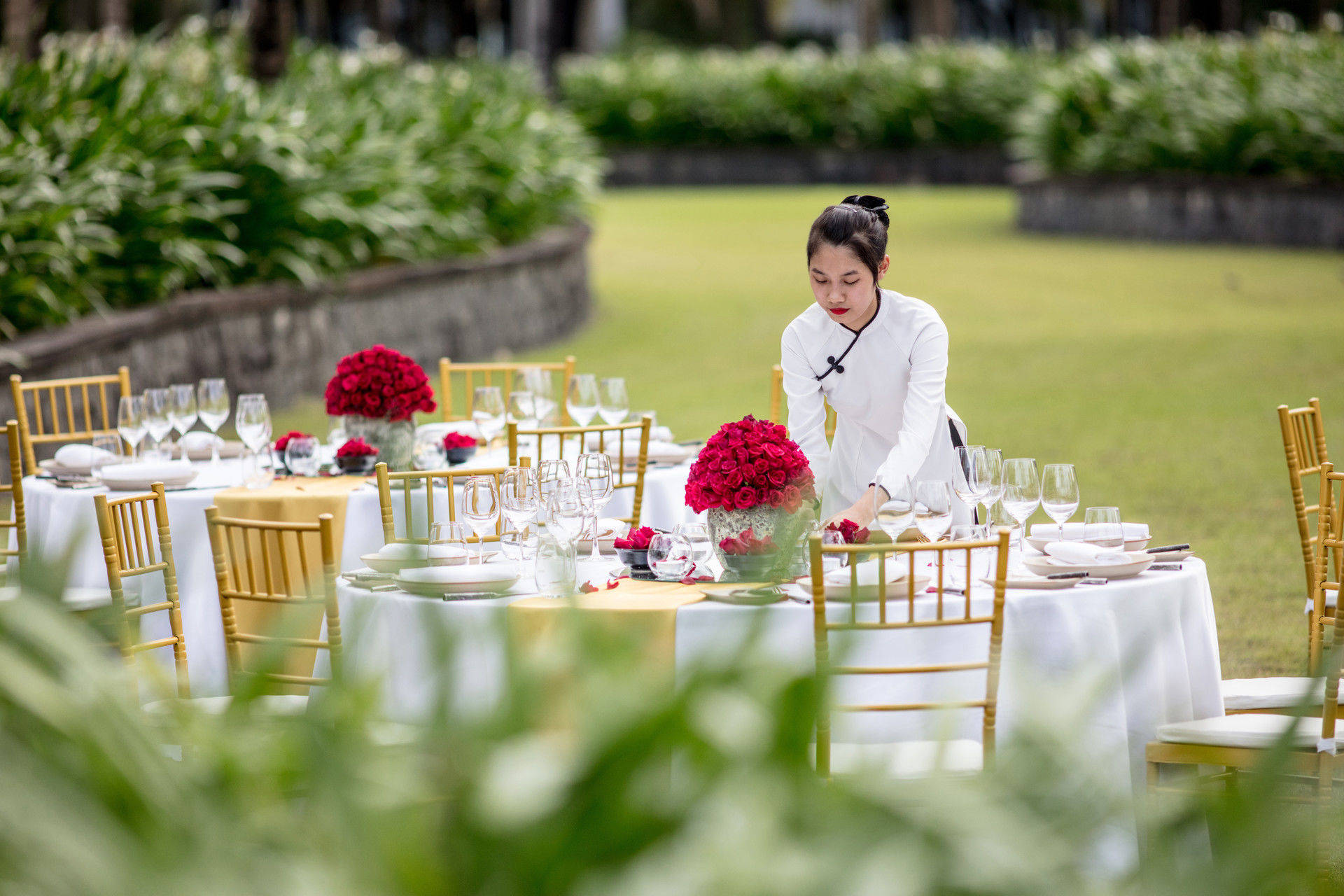 Outdoor wedding reception preparations