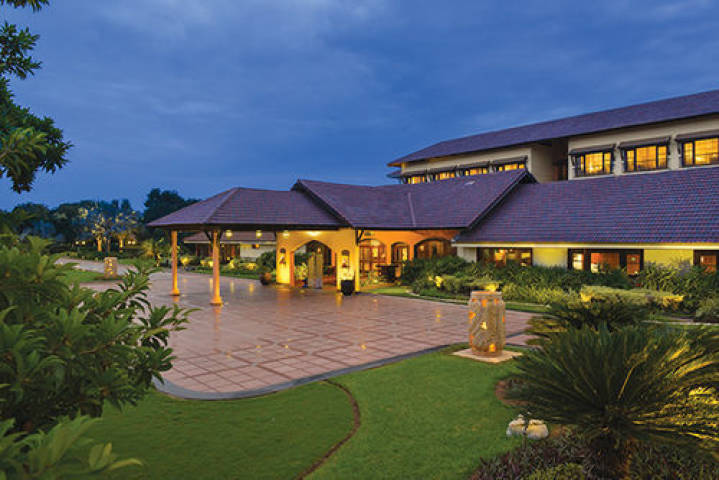 Madhubhan Resort and Spa entry foyer
