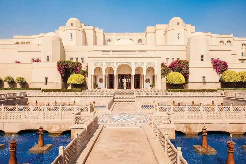 entrance to The Oberoi Amarvilās, Agra